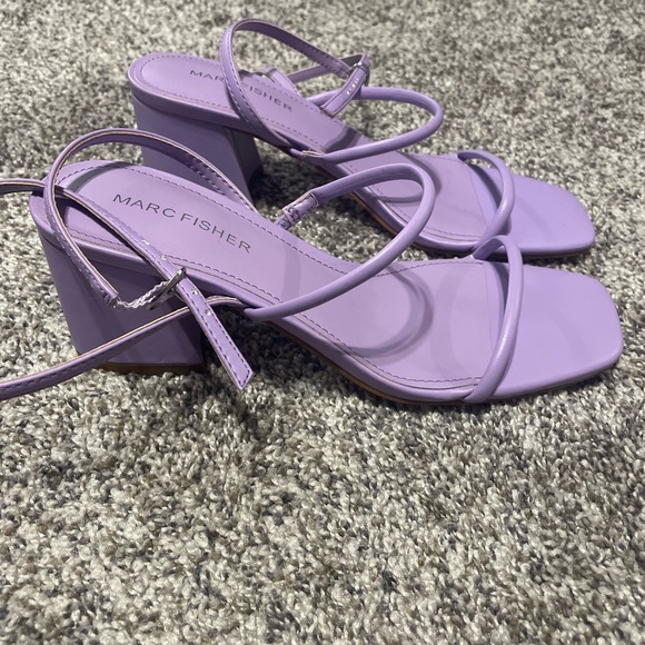 Marc Fisher purple sandals 6 - Picture 2 of 6